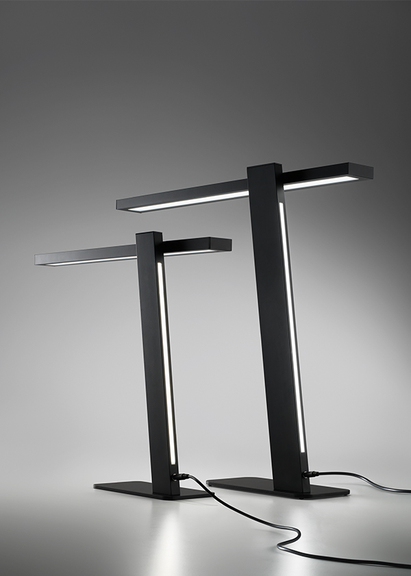Lampada da scrivania luce regolabile 1 06002 Lampada da scrivania luce regolabile 1 06002