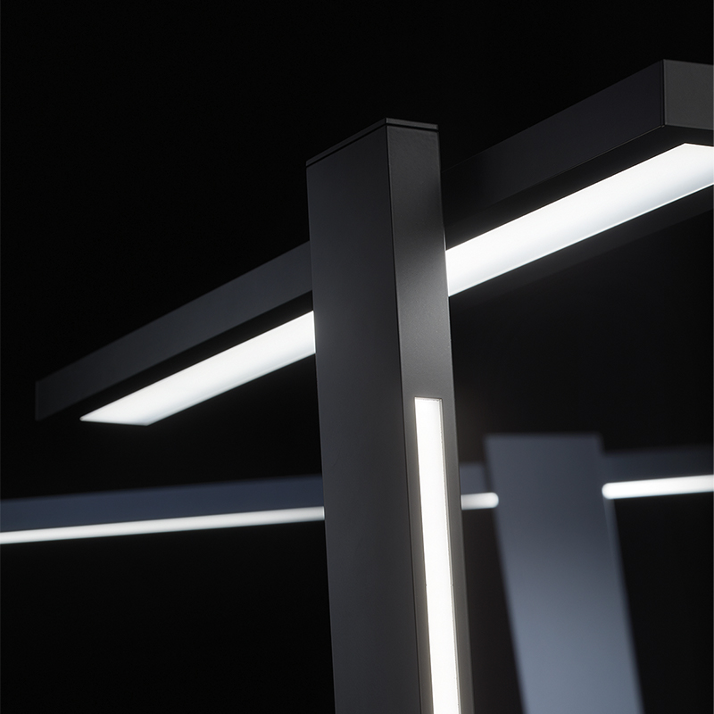 Lampada da scrivania luce regolabile 2 06002 Lampada da scrivania luce regolabile 2 06002